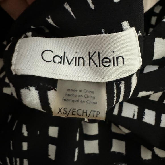 Calvin Klein Sleeveless Pullover Check Black and White Blouse in Size XS - Picture 4 of 4